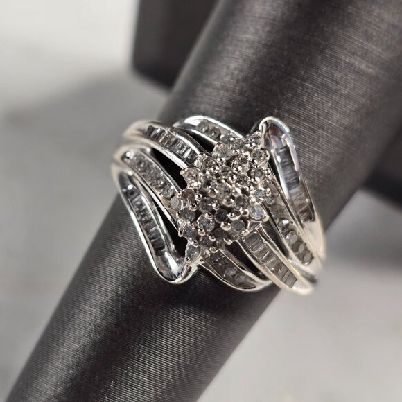 Womens Vintage Estate 10K White Gold Diamond Ring 3.5g, E7809